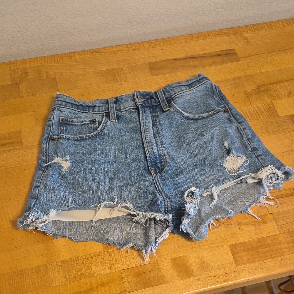 Abercrombie & Fitch Blue Denim Distressed The Mom Shorts High Rise Curve Love